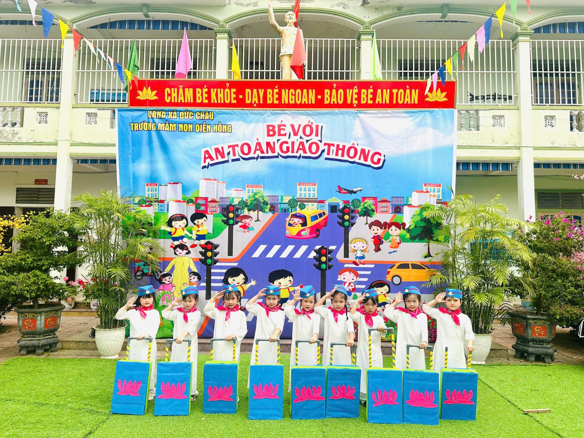 Chương trình giao lưu "Bé với An toàn giao thông" năm học  2025-2026